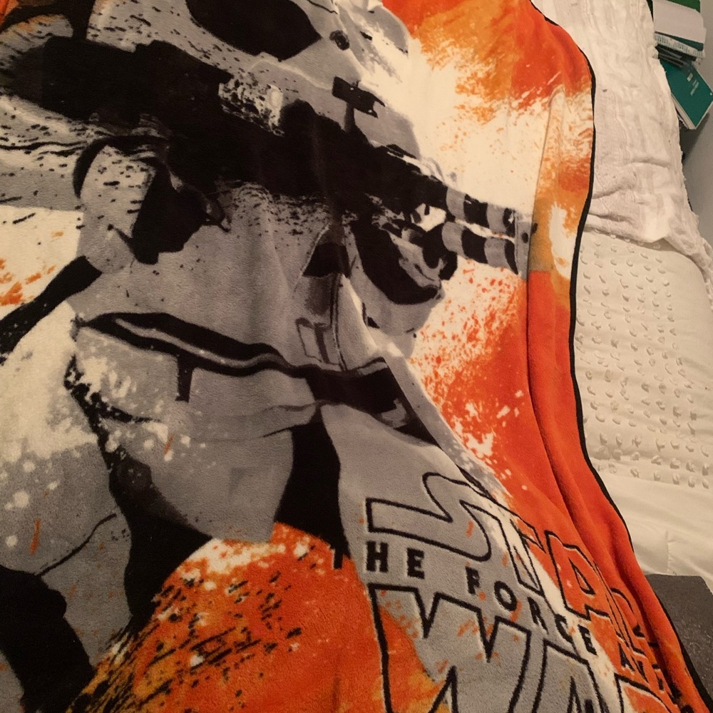 Star Wars trow blanket not used